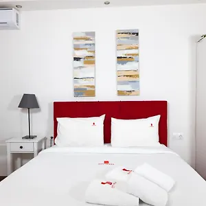 Hotel apartamentowy Plaza & ***