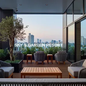 **** Отель Mitsui Garden Gotanda - Япония